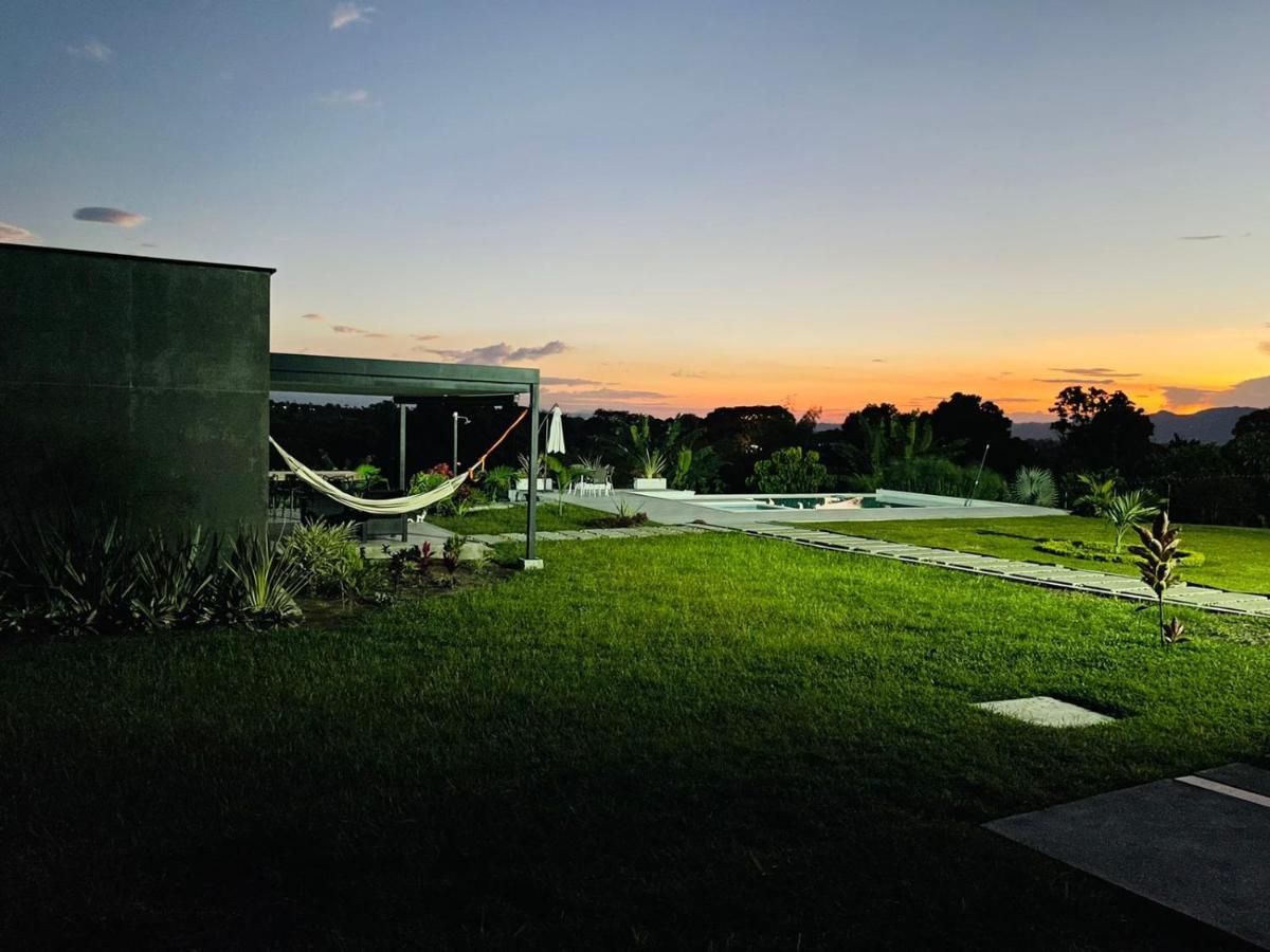 Torcaza Casa De Campo Quimbaya Exterior photo