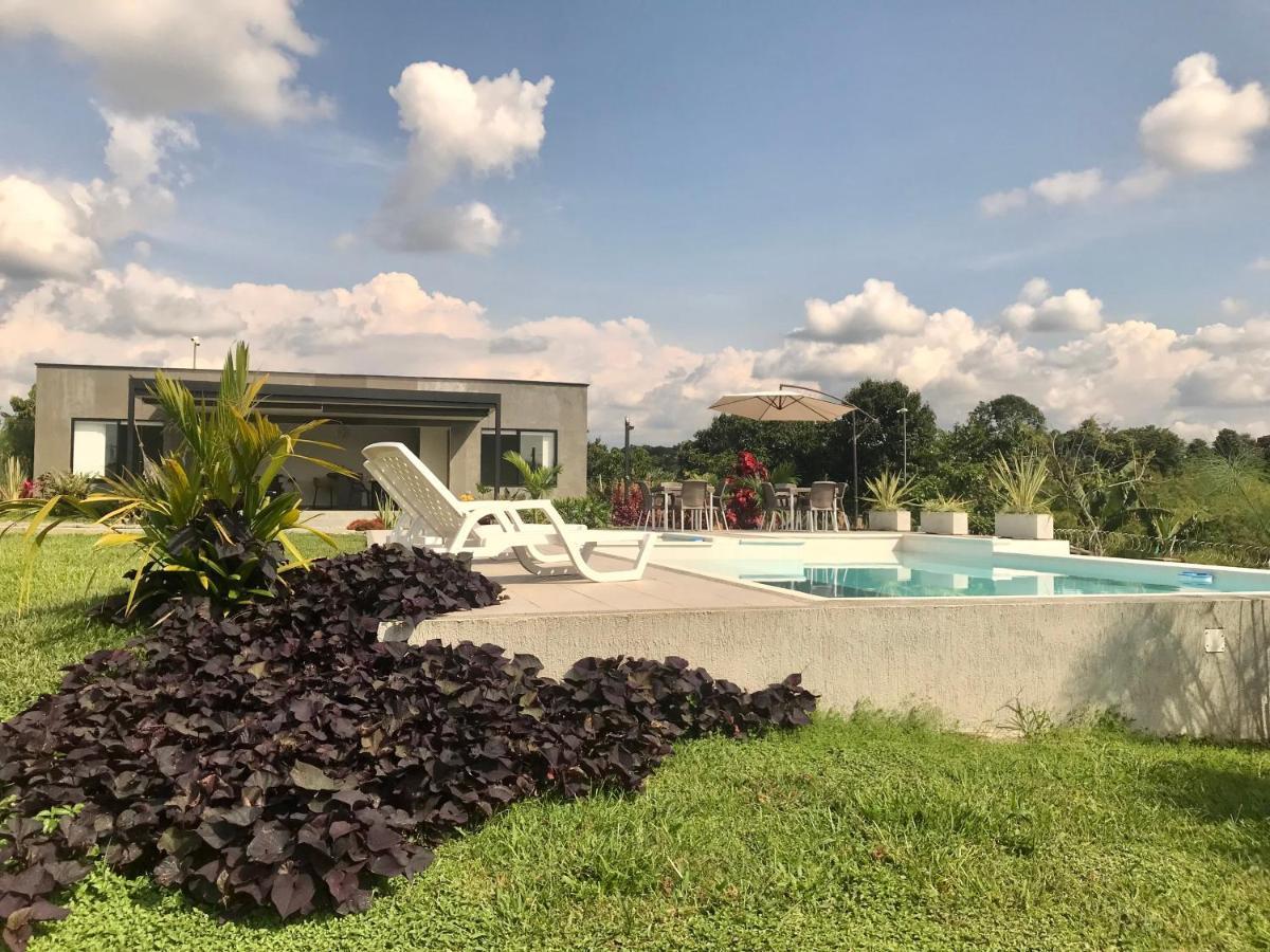 Torcaza Casa De Campo Quimbaya Exterior photo